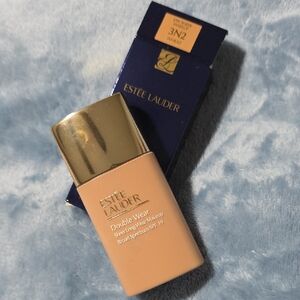 Estee Lauder Double Wear Foundation - Wheat 3N2